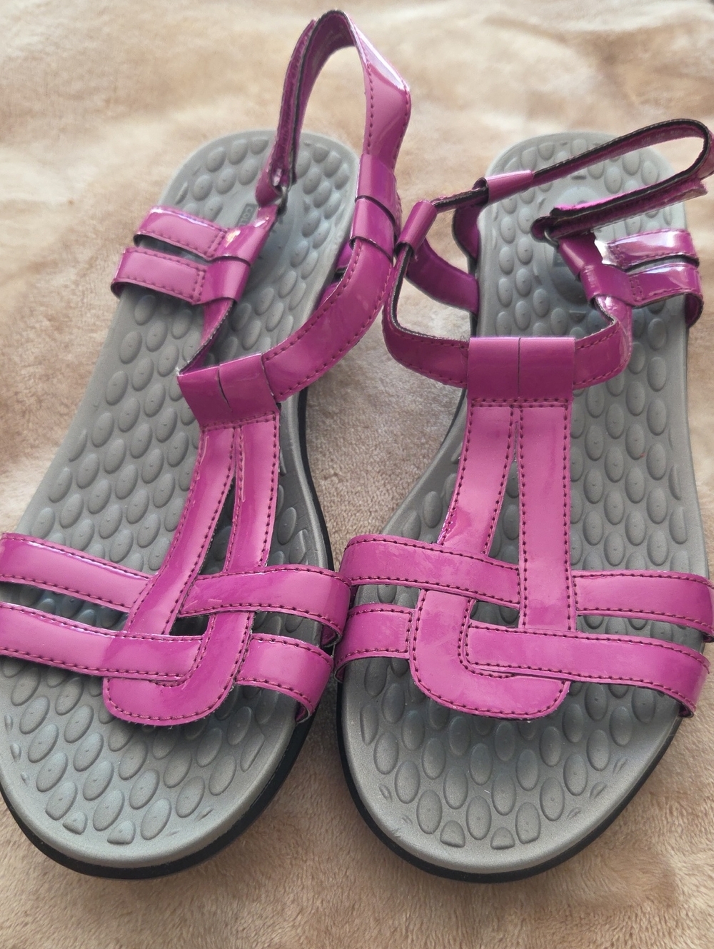 Clarks Magenta Strappy Comfort Sandals
